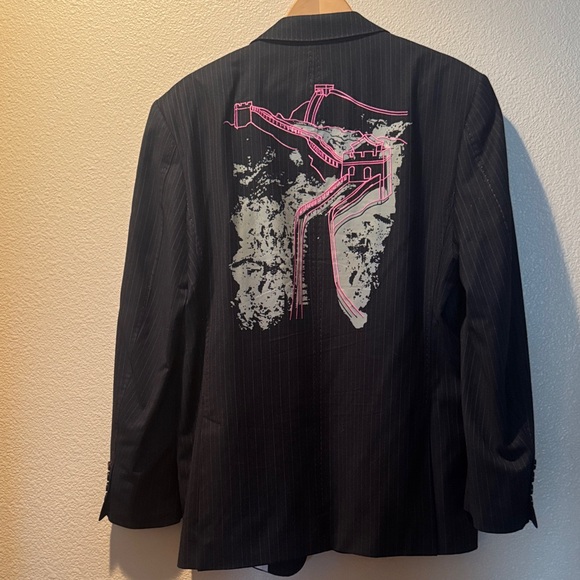 Vintage Black Pinstripe Blazer with Pink Great Wall of china Graphic 2 Pc suit - Picture 1 of 7
